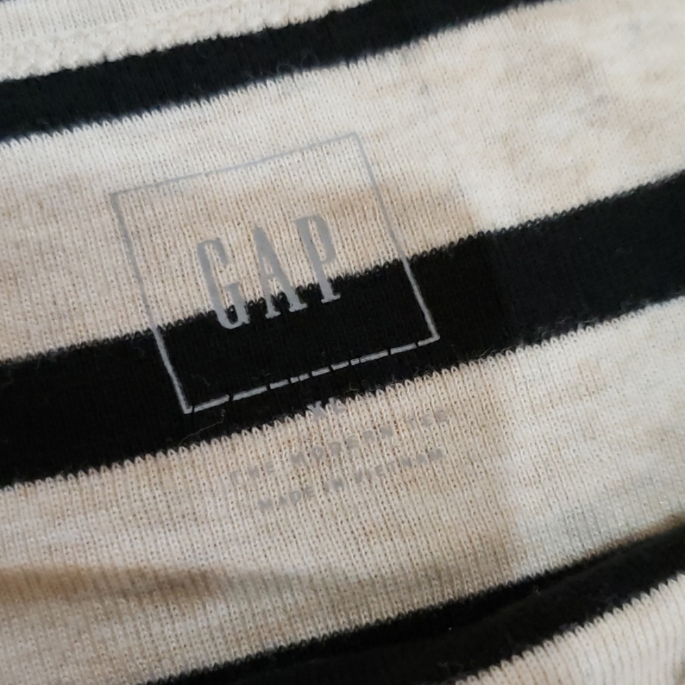 Gap Outfit - Picture 3 of 6
